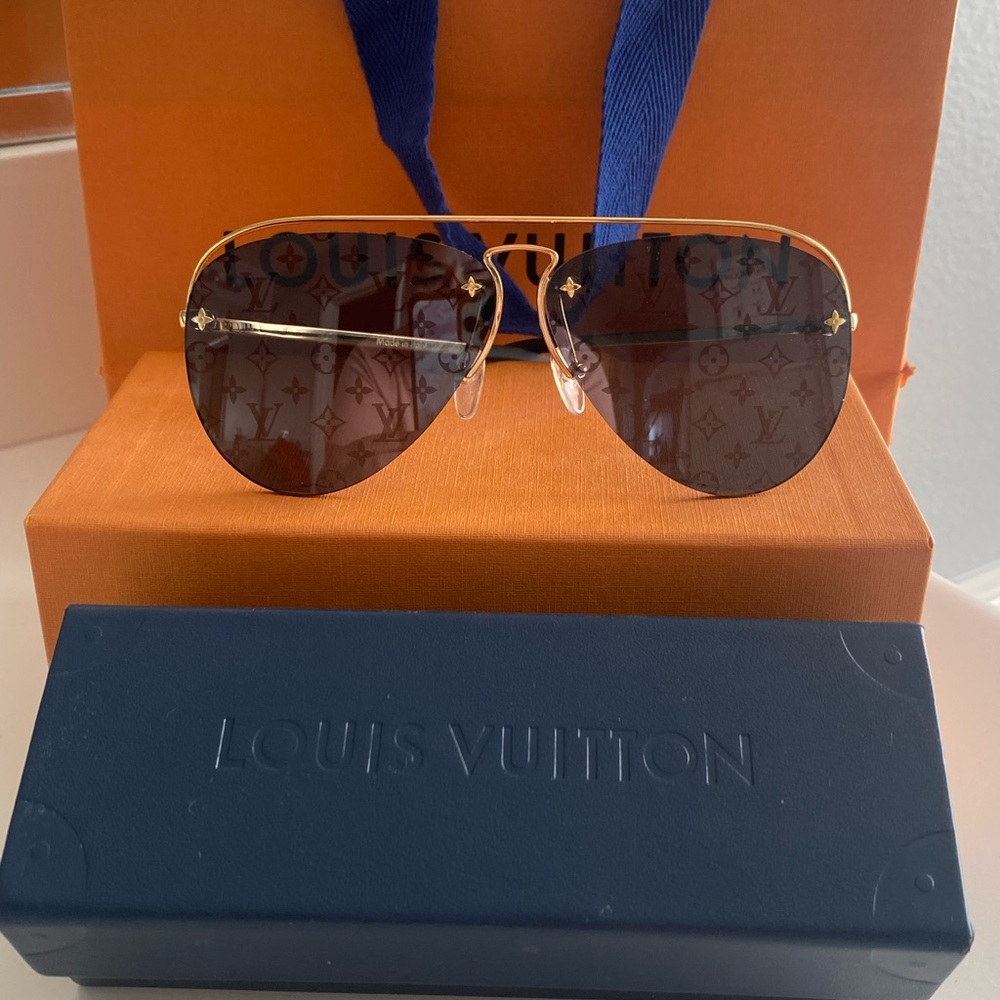 Used Louis Vuitton aviator sunglasses